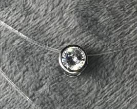 New Personality Fashion Square Imitation Pearl Crystal Zircon Zircon Necklace Invisible Transparent Fishing Line Necklace Women